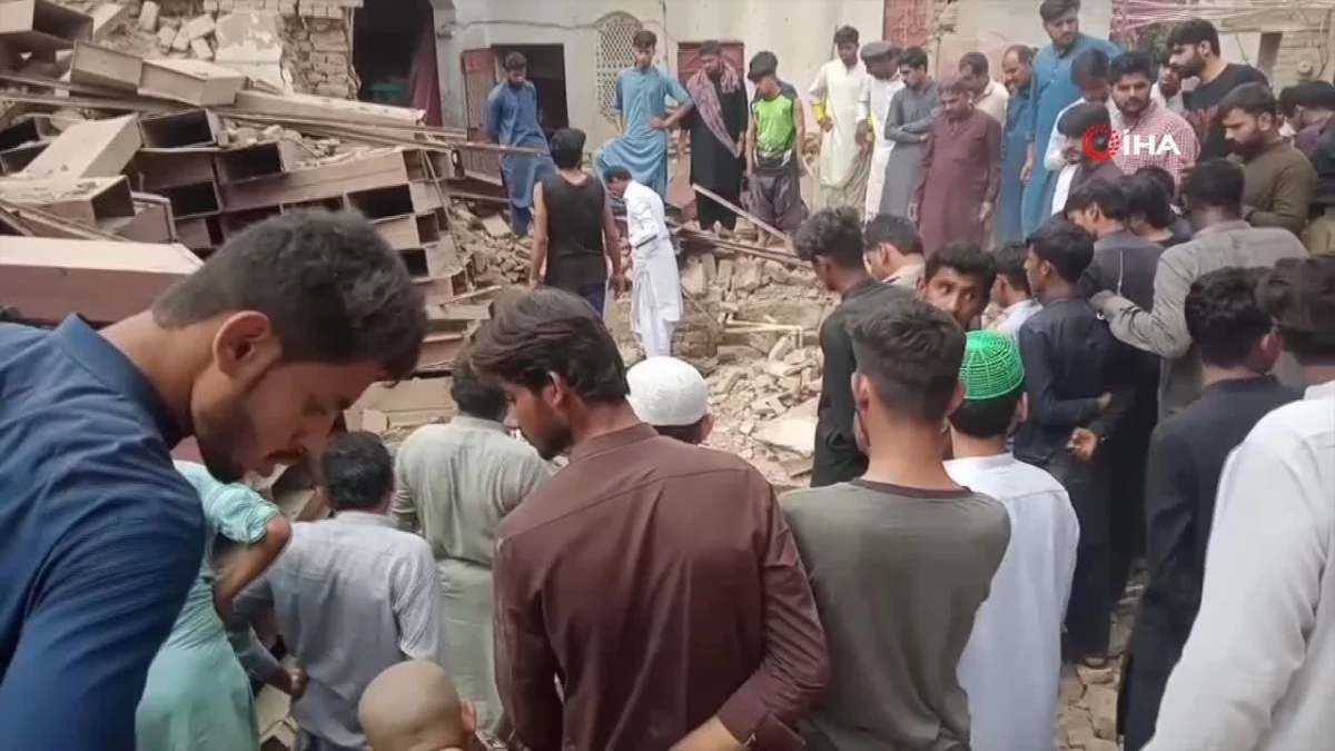 Pakistan\'da yıldırım düştü: 25 ölü