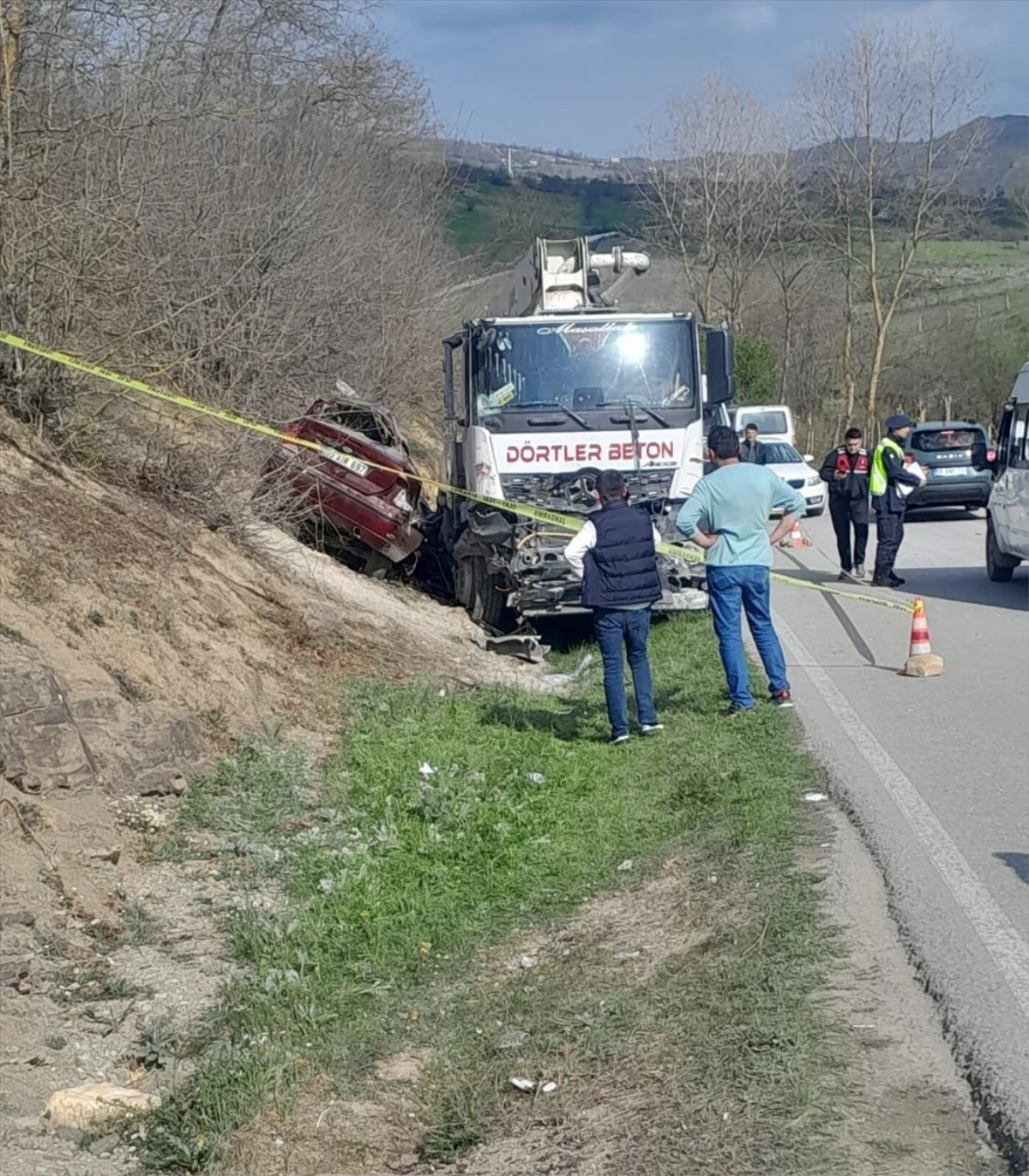 Samsun\'da beton pompası aracıyla çarpışan otomobilin sürücüsü hayatını kaybetti