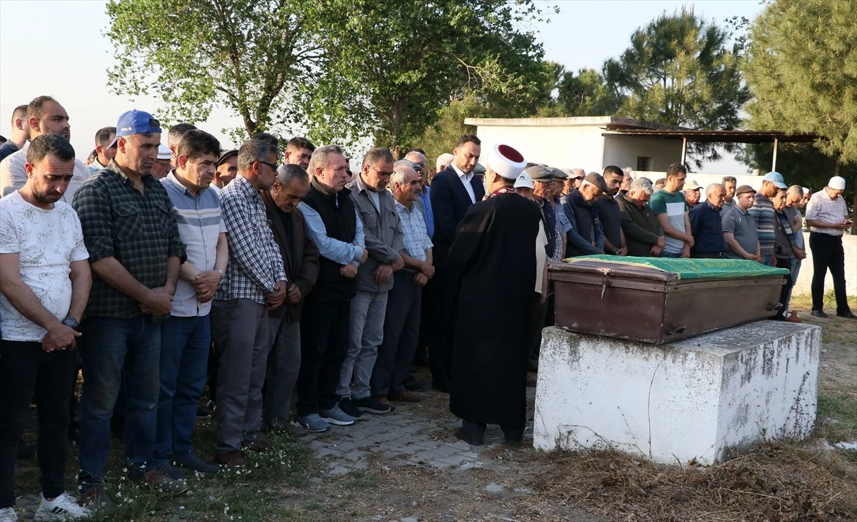 Antalya\'da teleferik kazasında hayatını kaybeden avukatın cenazesi toprağa verildi