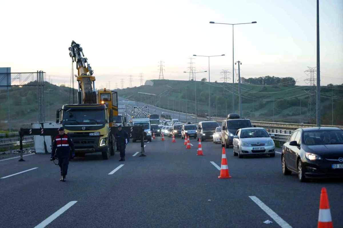 Kuzey Marmara Otoyolu\'nda kaza: 2 ölü, 4 yaralı