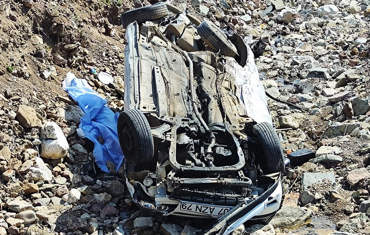 Alanya\'da Dere Yatağına Yuvarlanan Otomobilin Sürücüsü Hayatını Kaybetti
