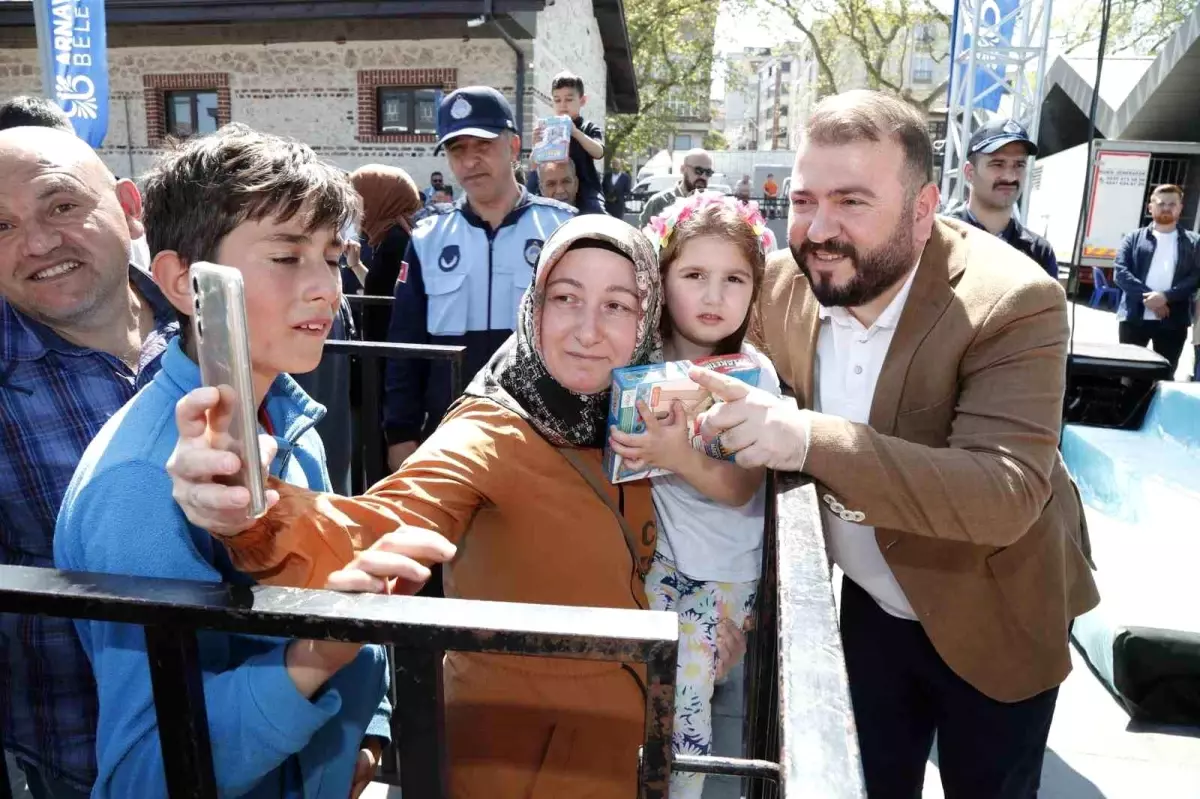 Arnavutköy Belediyesi Çocuklara Özel Bayram Şenliği Düzenledi