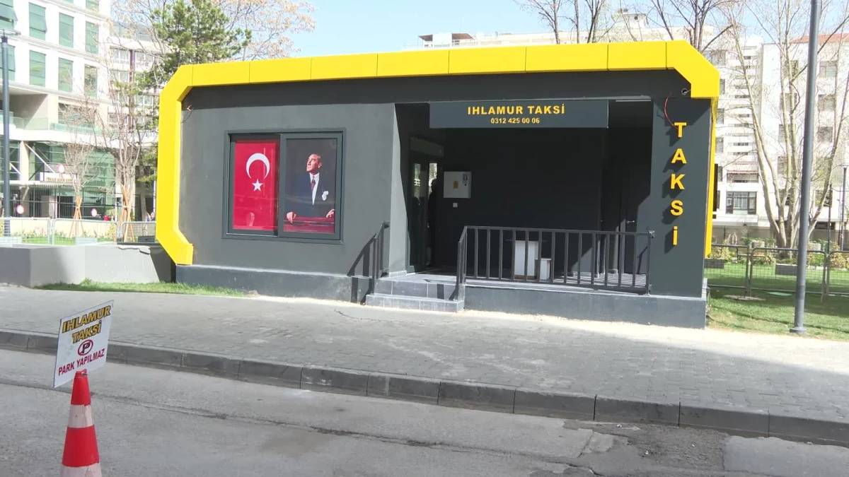 Ankara\'da Taksi Durakları Yenileniyor