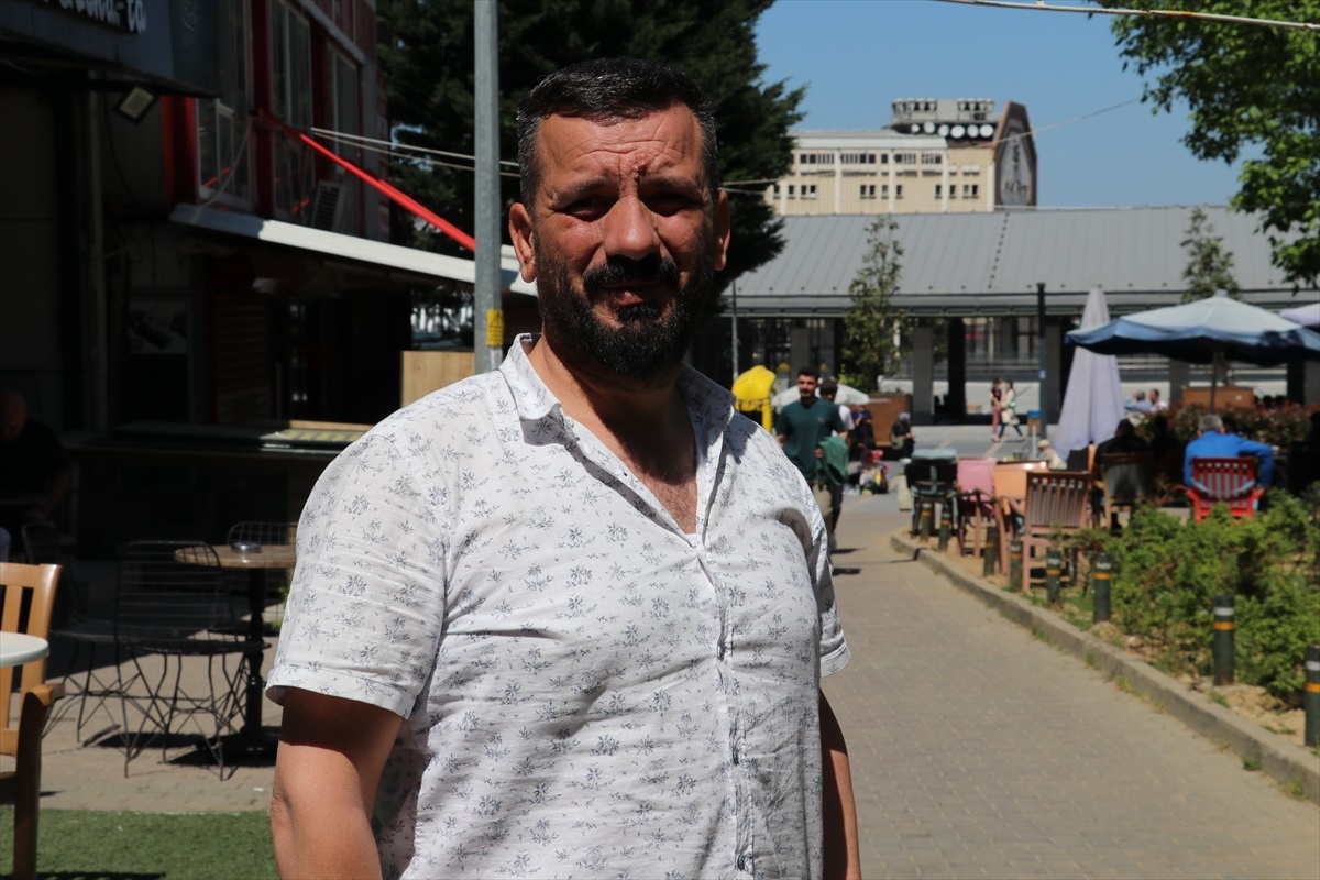 Bursa\'da Polisten Kaçan Şüpheliyi Esnaf Yakaladı