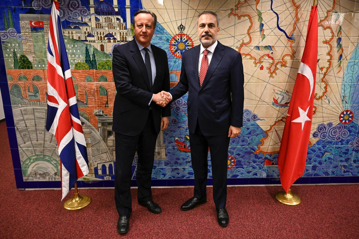 Dışişleri Bakanı Hakan Fidan, İran\'ın İsrail\'e hava saldırısının ardından Birleşik Krallık Dışişleri Bakanı David Cameron ile görüştü