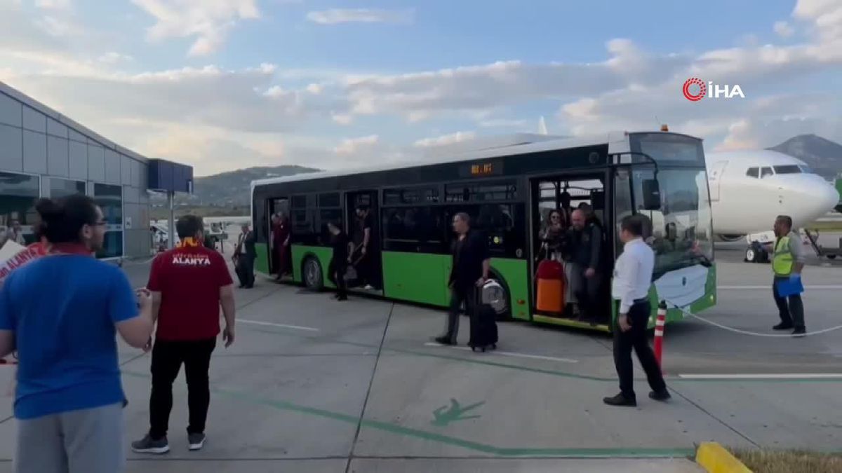 Galatasaray, Alanya\'ya geldi