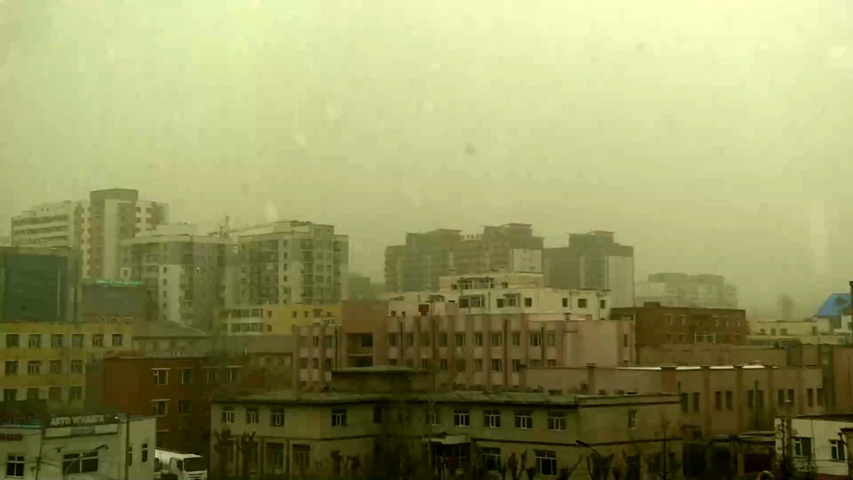 Moğolistan\'da Kuvvetli Rüzgarlar ve Toz Fırtınaları