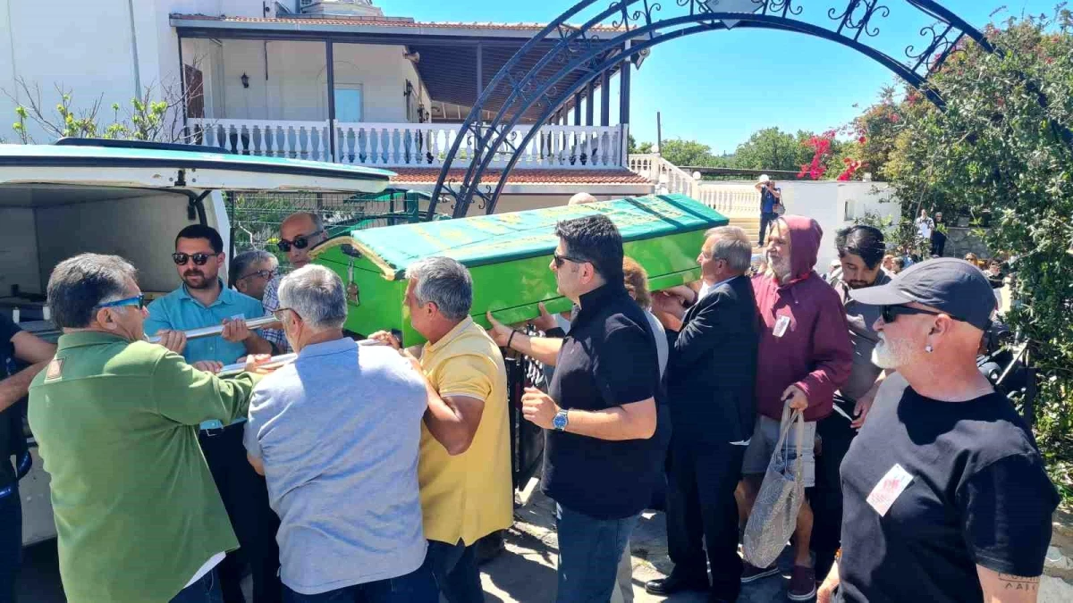 Türk Halk Müziği Sanatçısı Şakir Öner Günhan\'ın Son Yolculuğu