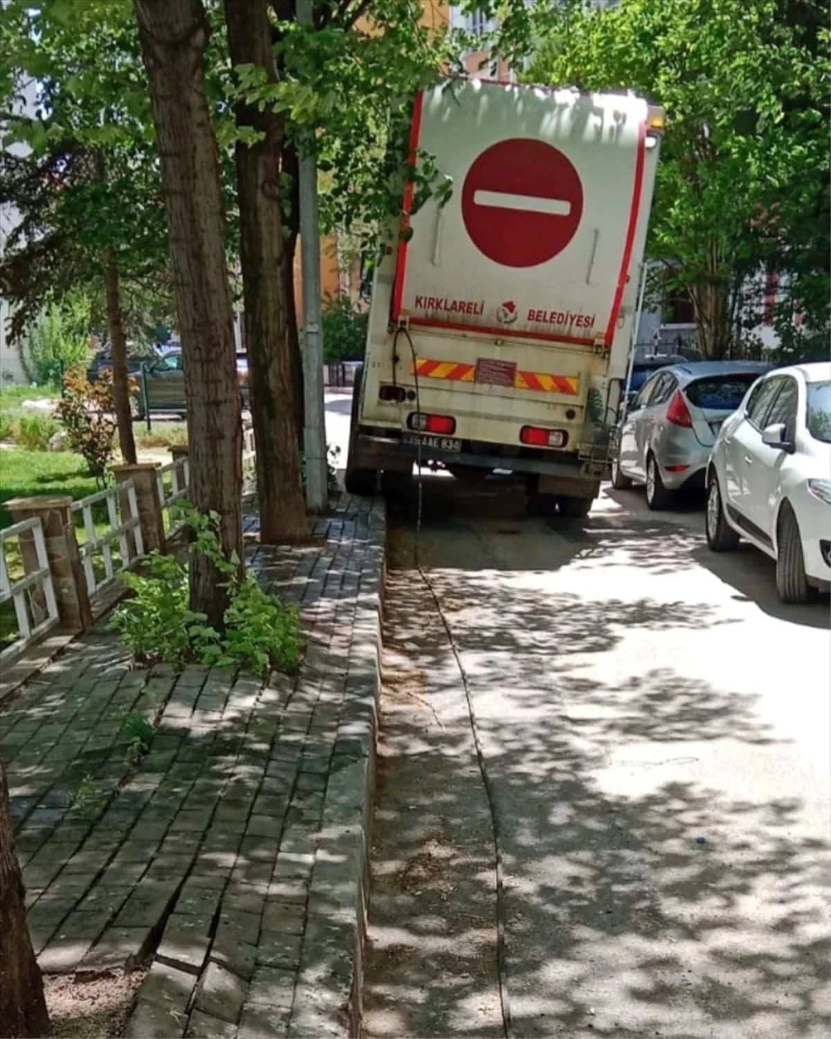 Kırklareli Belediyesi Cadde ve Sokaklarda Temizlik Yaptı