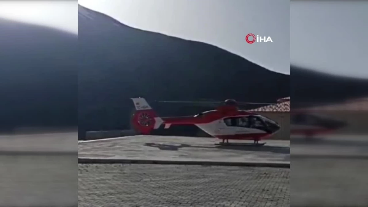 Kosta kırığı hastası için ambulans helikopter havalandı