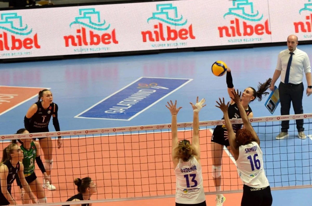 Nilüfer Belediyespor Kadın Voleybol Takımı Play-off Serisini 3-0 Kazanarak 7. Sırada Tamamladı