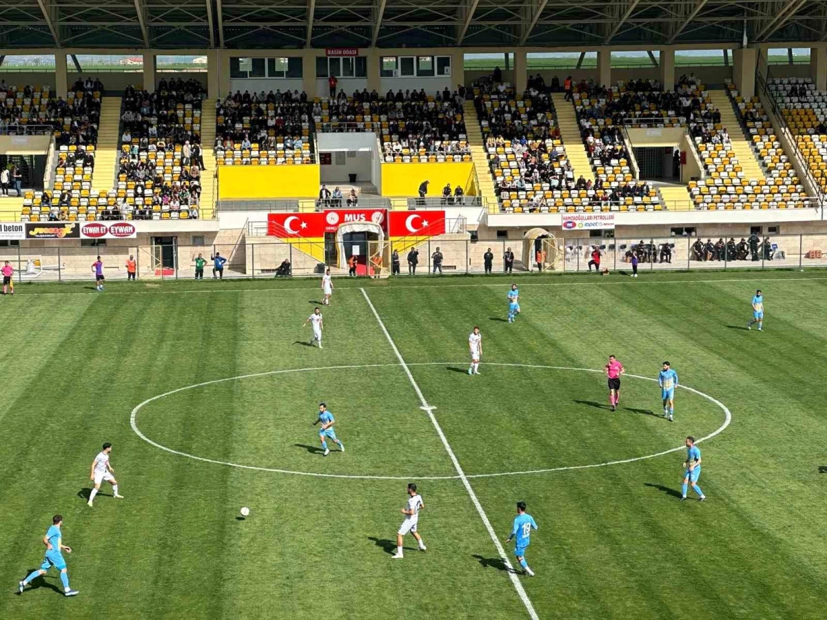 1984 Muşspor, Siirt İl Özel İdare Spor\'u 3-0 mağlup etti