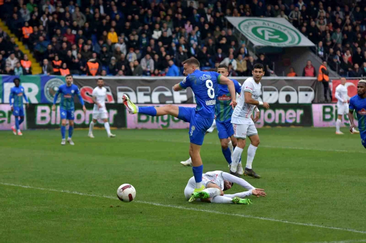 Çaykur Rizespor, Antalyaspor\'u 1-0 mağlup etti