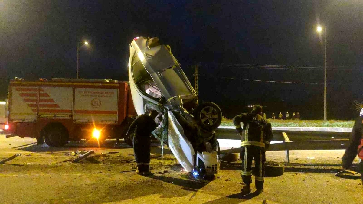 Van-Erciş Karayolunda Kaza: 3 Kişi Yaralandı