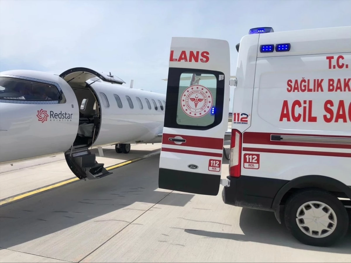 Van\'da kalp yetmezliği olan bebek, ambulans uçakla İstanbul\'a götürüldü