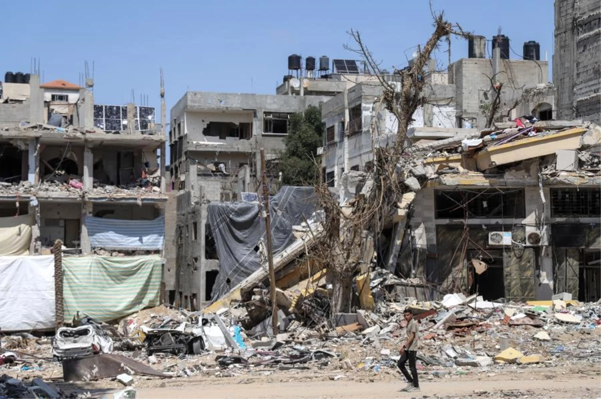 Gazze Şeridi\'nde İsrail saldırıları sonucu büyük yıkım