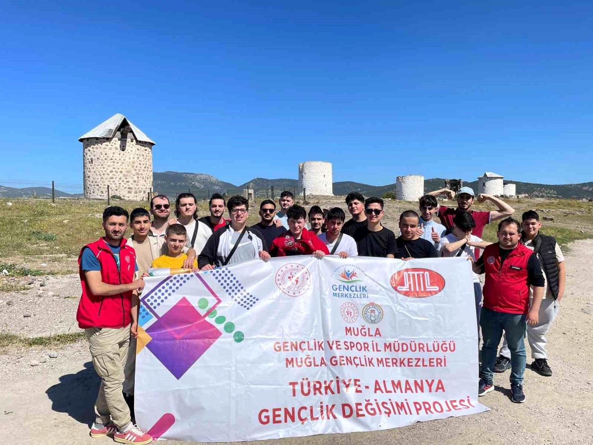 Muğla\'da Almanyalı öğrenciler gençlik değişimi projesiyle tarihi ve doğal güzellikleri keşfetti