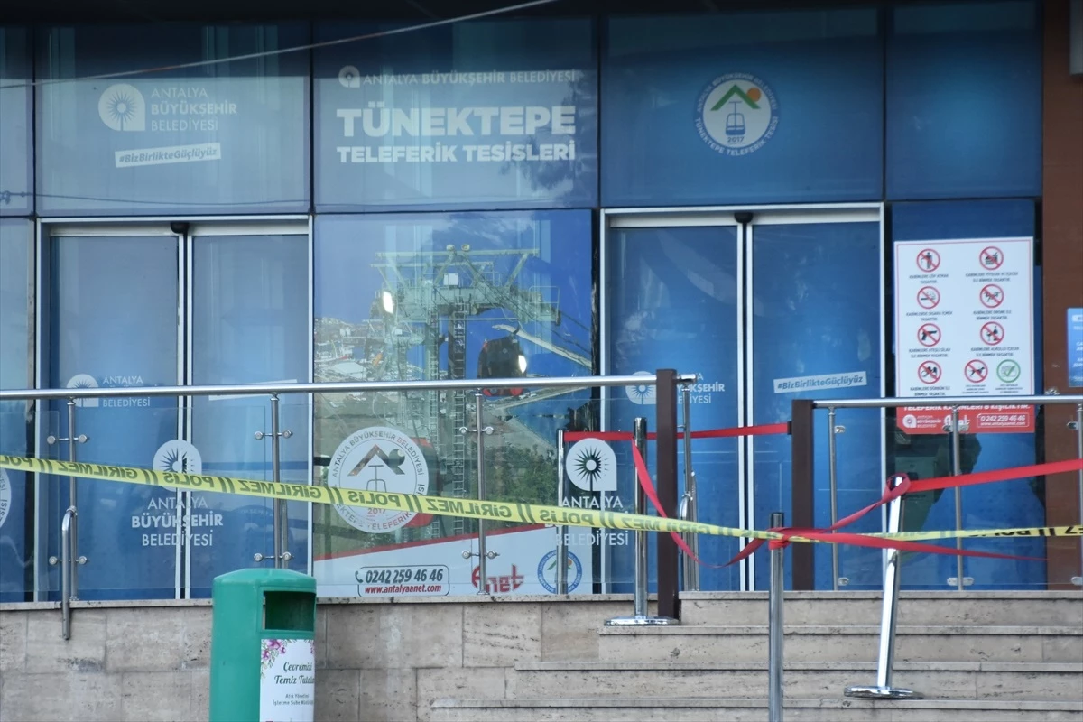 Antalya\'daki teleferik tesisi kazanın ardından kapatıldı