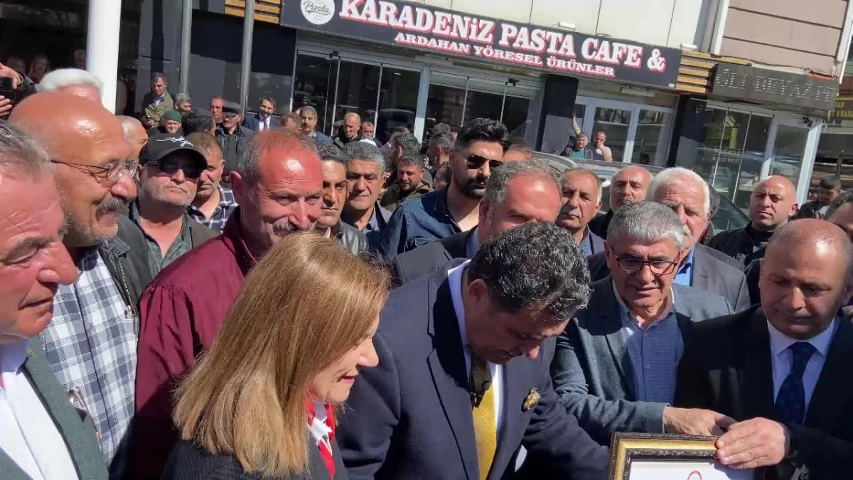 Ardahan Belediye Başkanı Faruk Demir Mazbatasını Aldı
