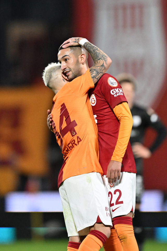 Aslan durdurulamıyor! Galatasaray, Alanyaspor'u deplasmanda 4-0 yendi