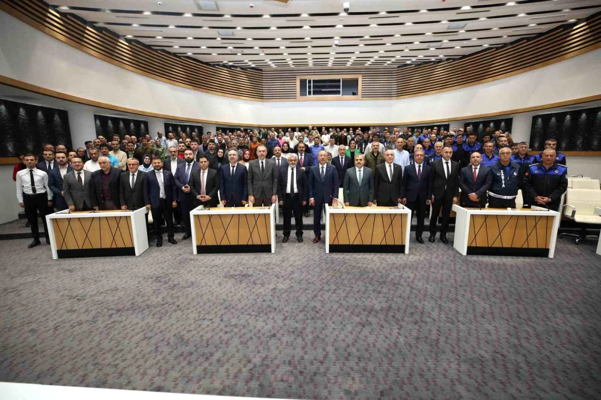 Meram Belediye Başkanı Mustafa Kavuş, Personeliyle Bayramlaştı