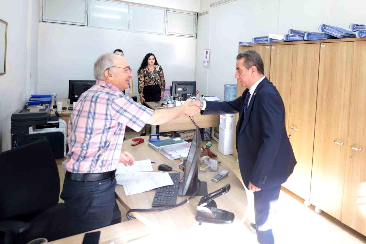 Efeler Belediye Başkanı Anıl Yetişkin, belediye personeli ile bayramlaştı