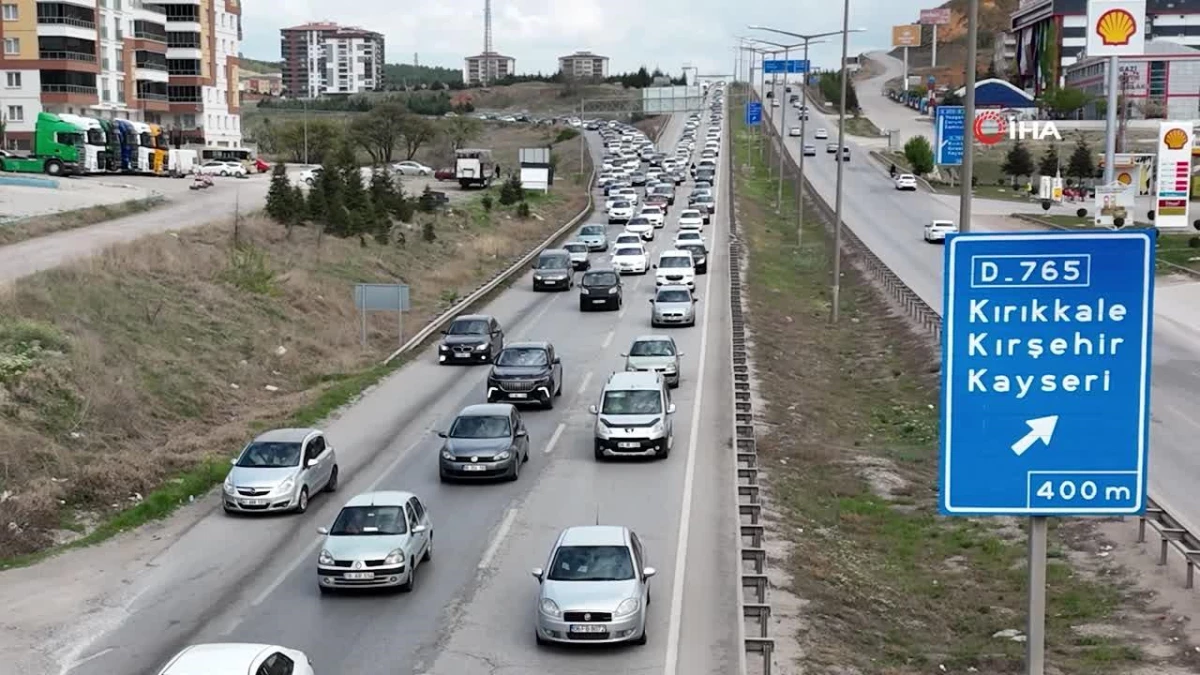 Bayram tatili bilançosu: 43 ilin geçiş güzergahından 1 milyon 334 bin araç geçti