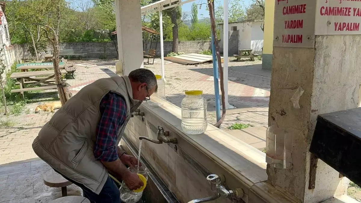 İznik\'teki şifa suyu için yüzlerce kilometre yol geliyorlar