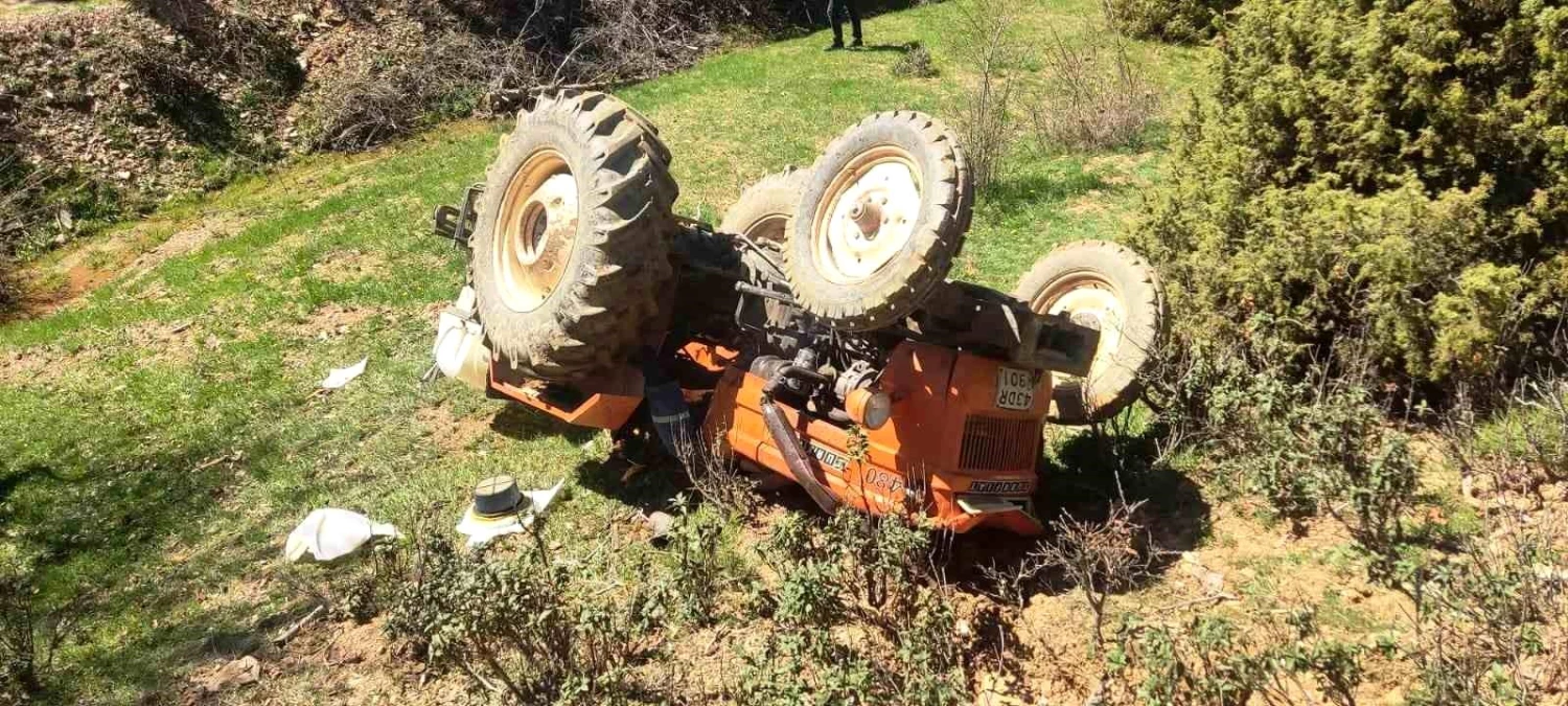 Kütahya\'da traktör kazası: Çiftçi hayatını kaybetti