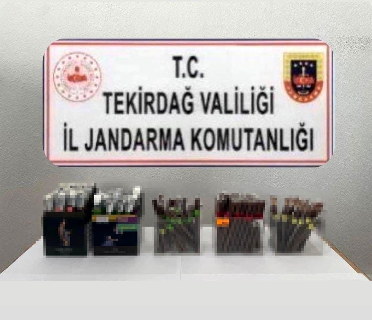 Tekirdağ Ergene\'de yapılan aramada 97 adet bandrolsüz puro ele geçirildi