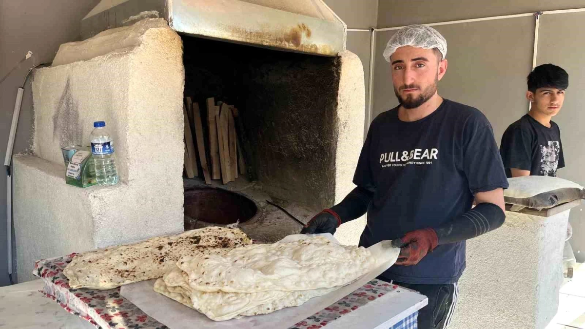 Eskişehir\'de Tandır Ekmeği Yoğun İlgi Görüyor