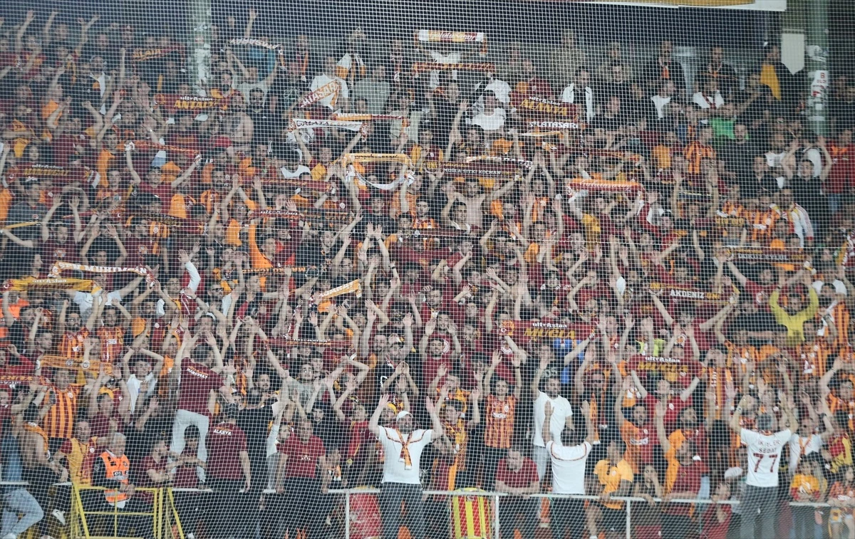 Galatasaray, Corendon Alanyaspor\'u 4-0 Yendi