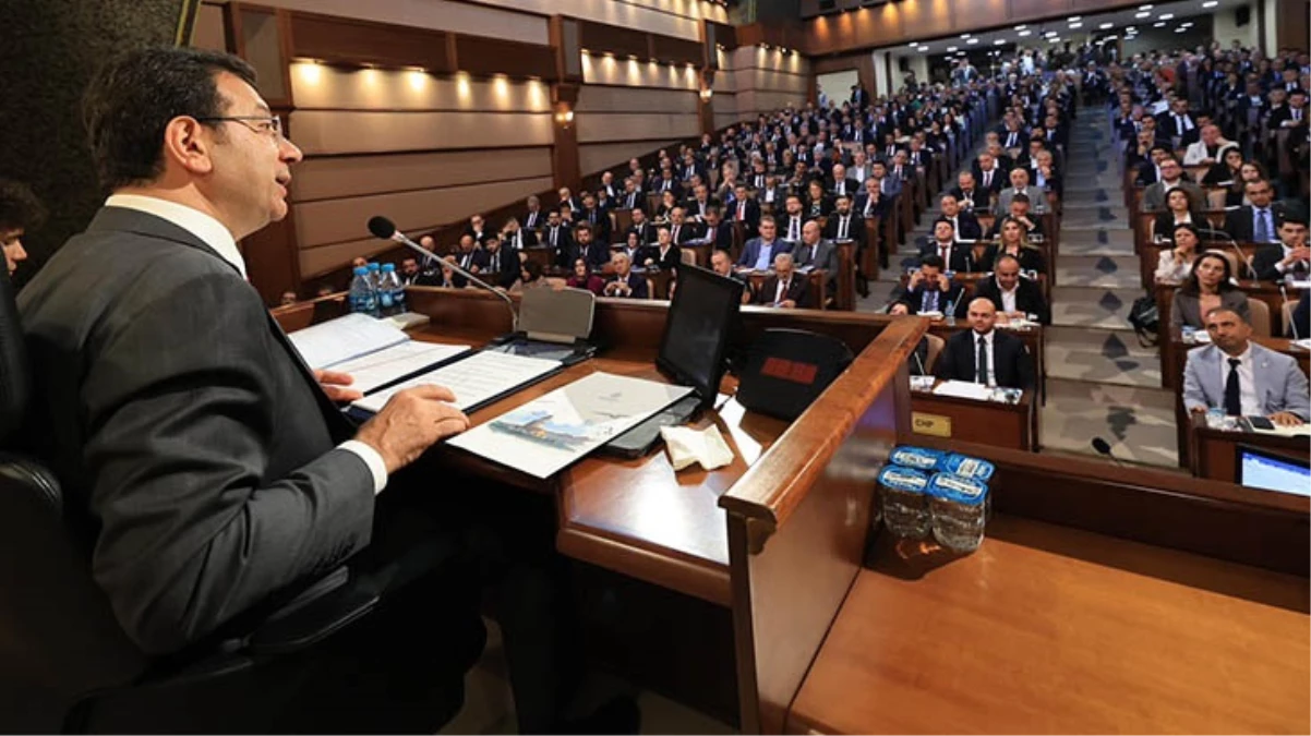 İBB meclisinde yeni dönem! AK Parti\'nin teklifleri, CHP\'nin oy çokluğuyla reddedildi