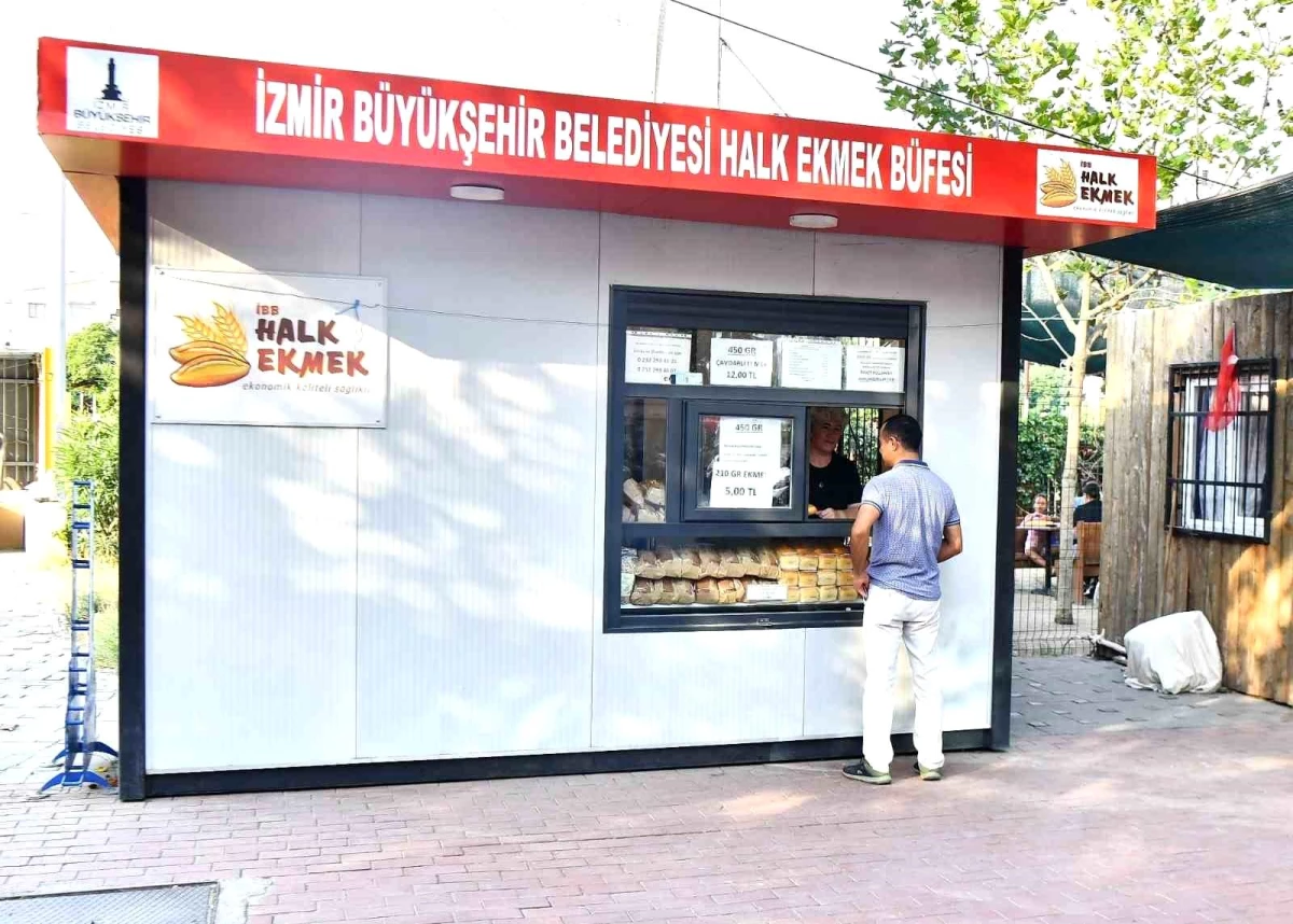 İzmir\'de Halk Ekmek Fiyatı İndirildi