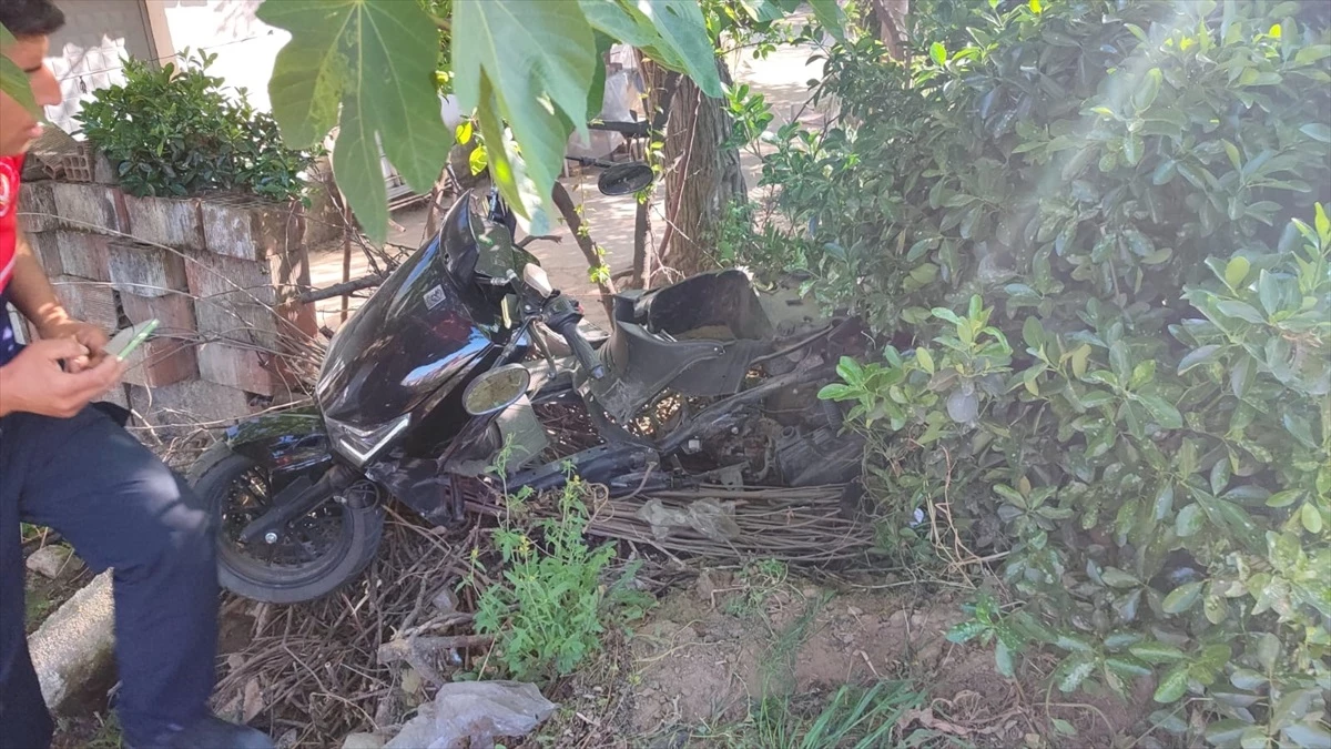 İzmir\'de motosiklet kazasında bir kişi hayatını kaybetti