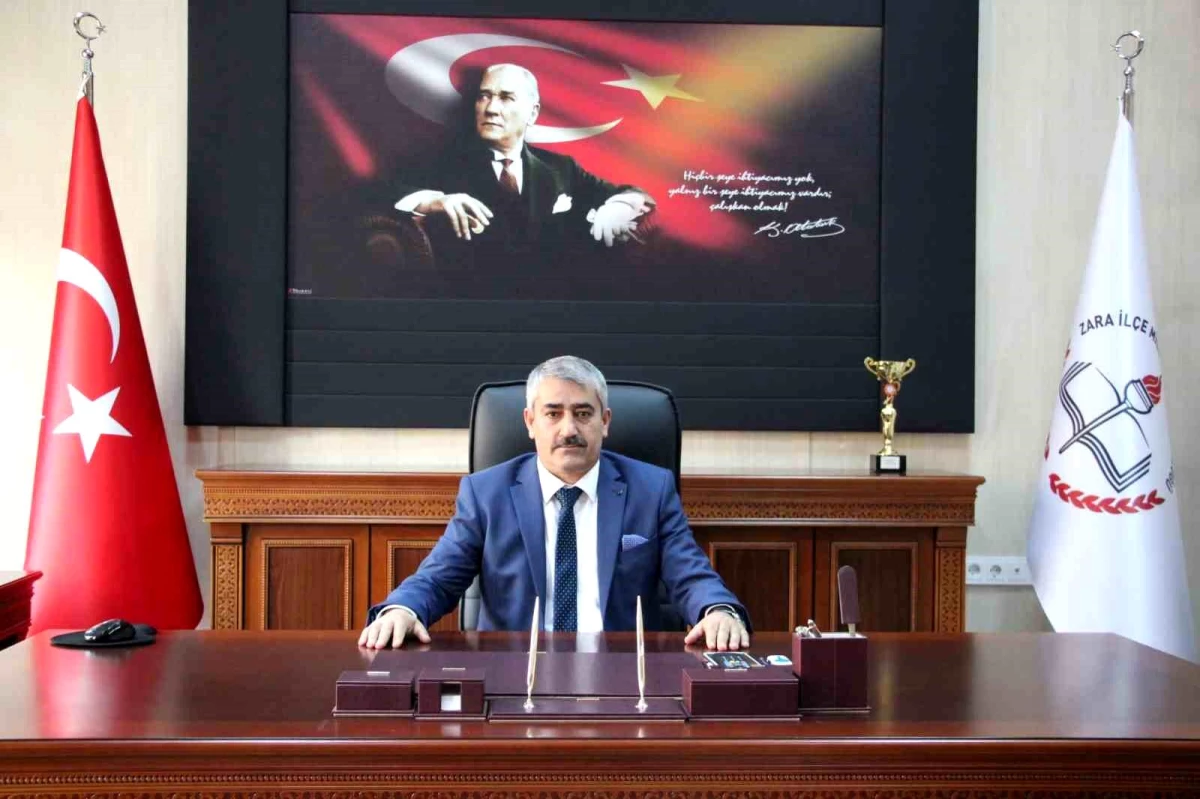 Erzincan\'ın Kemah ilçesinde Milli Eğitim Müdürü kalp krizi sonucu hayatını kaybetti