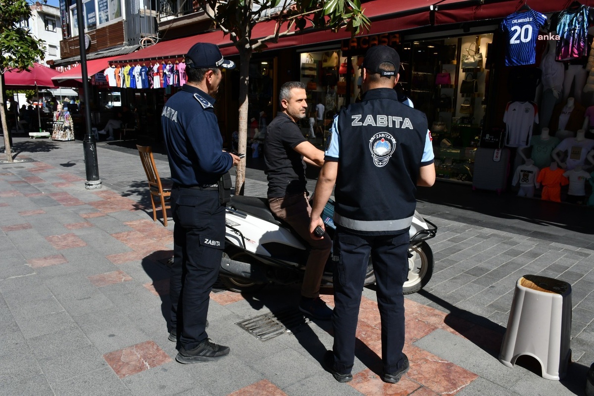 Kuşadası Belediyesi Zabıta Müdürlüğü\'nden motosiklet denetimleri