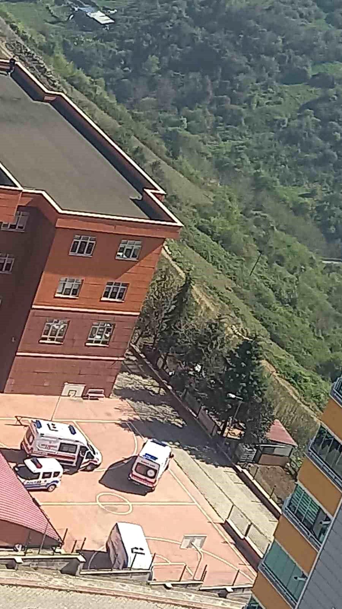 Samsun\'da özel okulda çıkan yangın korku ve paniğe sebep oldu