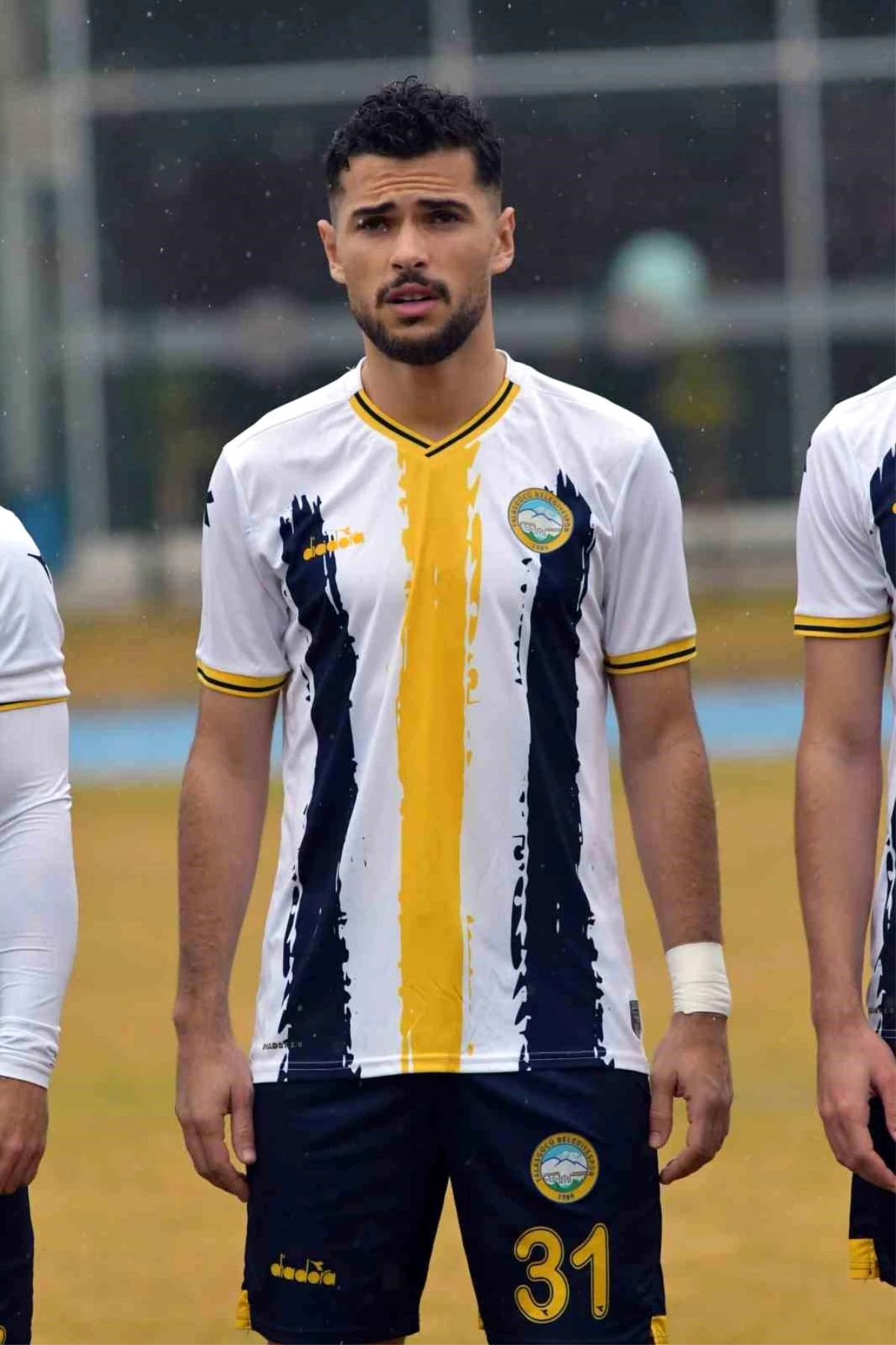 Talasgücü Belediyespor\'un golcüsü Taylan Özgün ligdeki 10. golünü kaydetti