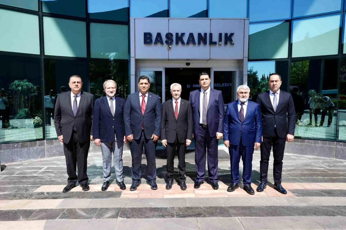 Şehitkamil Belediye Başkanı Umut Yılmaz, Gaziantep Valisi ve Büyükşehir Belediye Başkanı ile görüştü