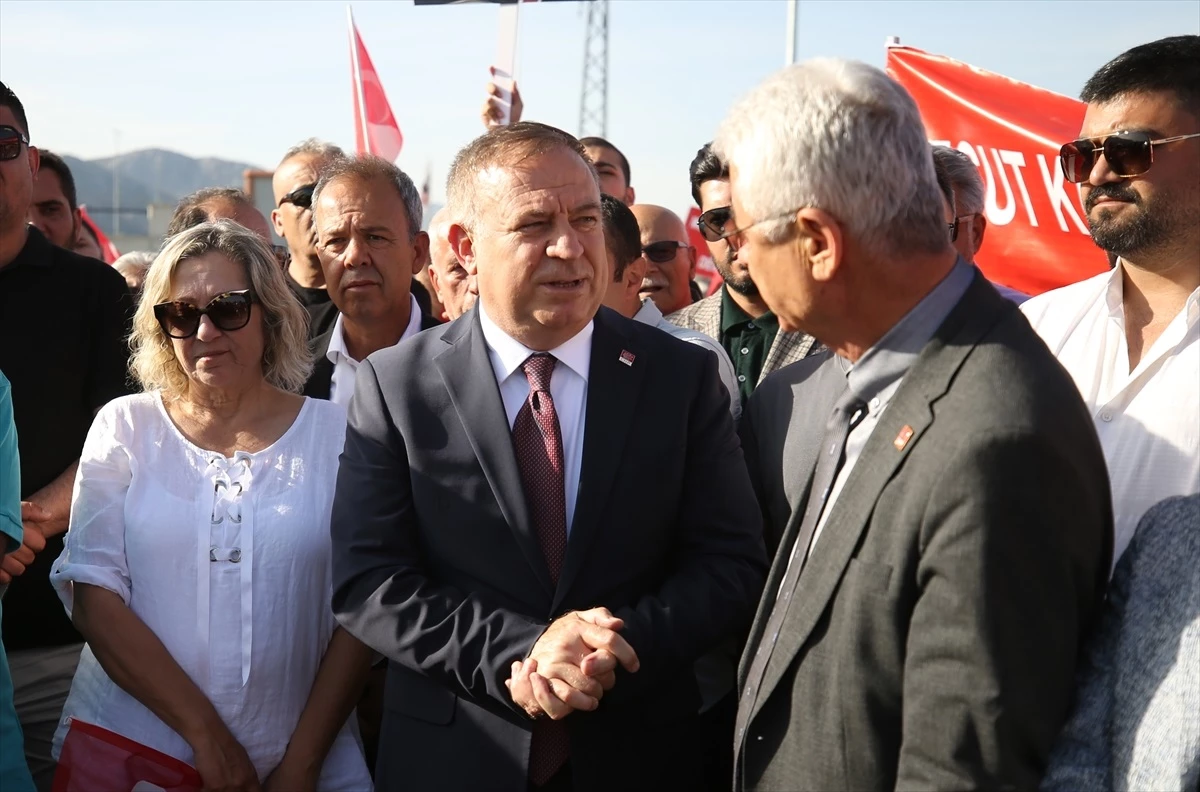 CHP Genel Başkan Yardımcısı Gökan Zeybek, Kepez Belediye Başkanı Mesut Kocagöz\'ün tutuklanmasına itiraz edecek