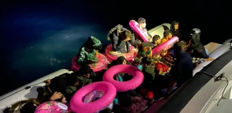 Ayvalık'ta lastik bottaki 42 düzensiz göçmen yakalandı