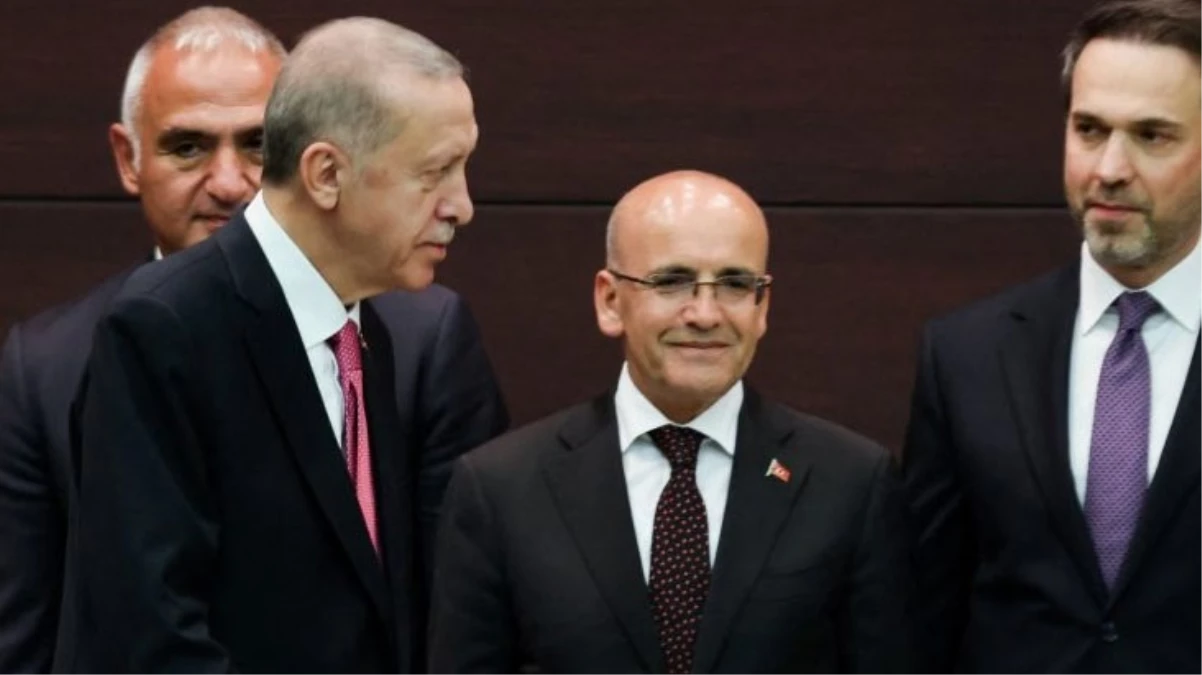 Cumhurbaşkanı Erdoğan\'la aralarında kriz mi var? Bakan Şimşek\'ten dedikoduları bitiren sözler