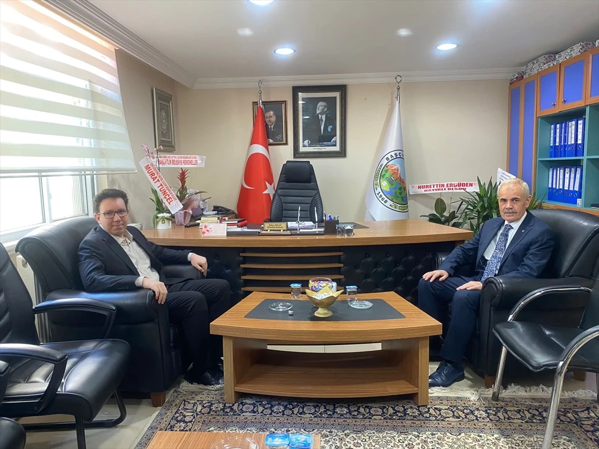 Başçiftlik Kaymakam Vekili İsmail Yüksel, Belediye Başkanı Şaban Bolat\'ı ziyaret etti
