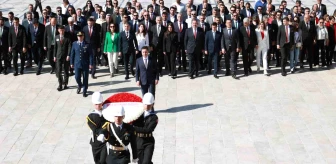 Muğla Büyükşehir Belediye Başkanı Ahmet Aras ve ilçe belediye başkanları Anıtkabir'i ziyaret etti