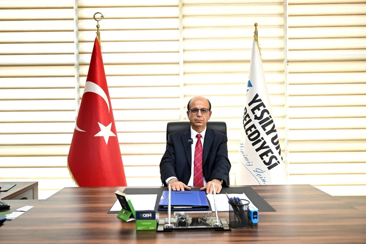 Yeşilyurt Belediye Başkanı Prof. Dr. İlhan Geçit, Turgut Özal ve Hamit Fendoğlu\'nu anma mesajı yayımladı