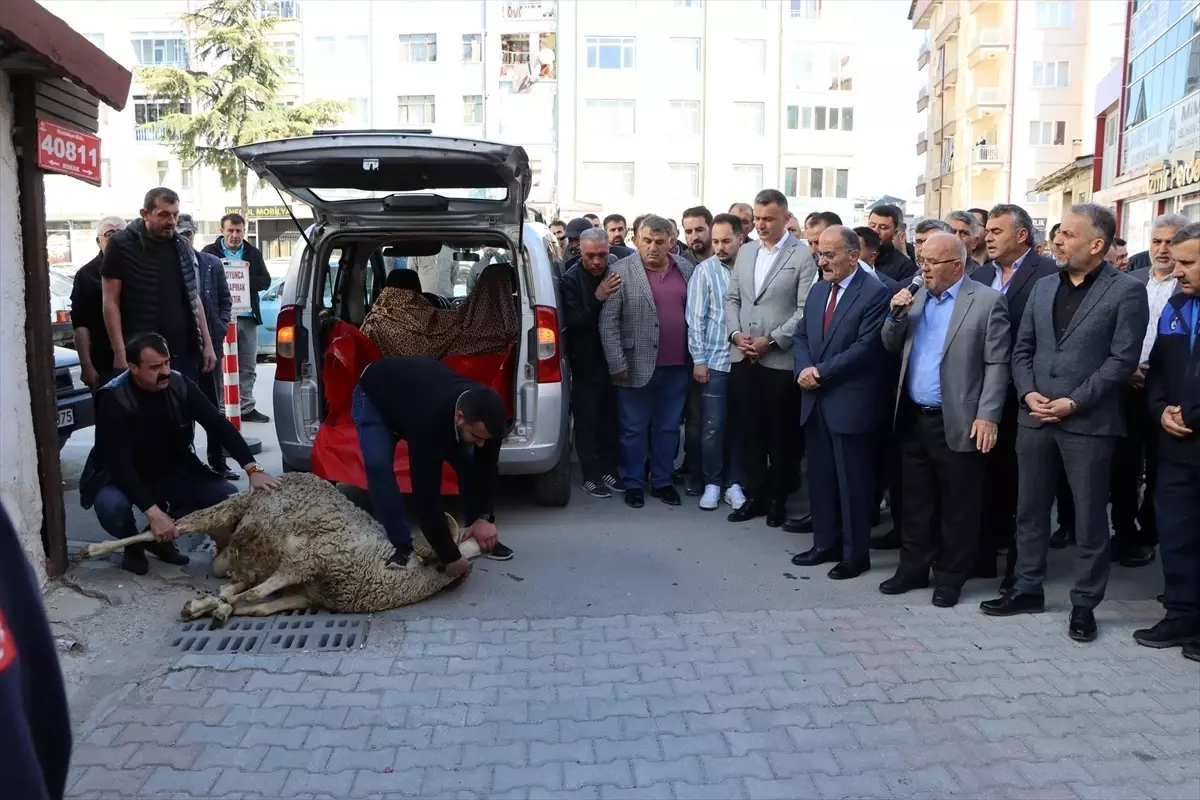 Beyşehir Belediye Başkanı Adil Bayındır, yeni hizmet dönemine dualarla başladı