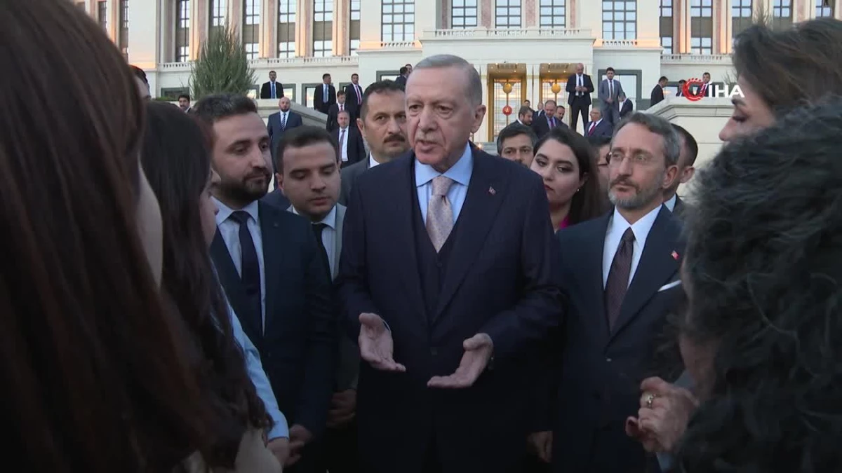 Cumhurbaşkanı Erdoğan: "Öğretmen atamaları fazla uzamayacak yakında bir miktar atama yapacağız"