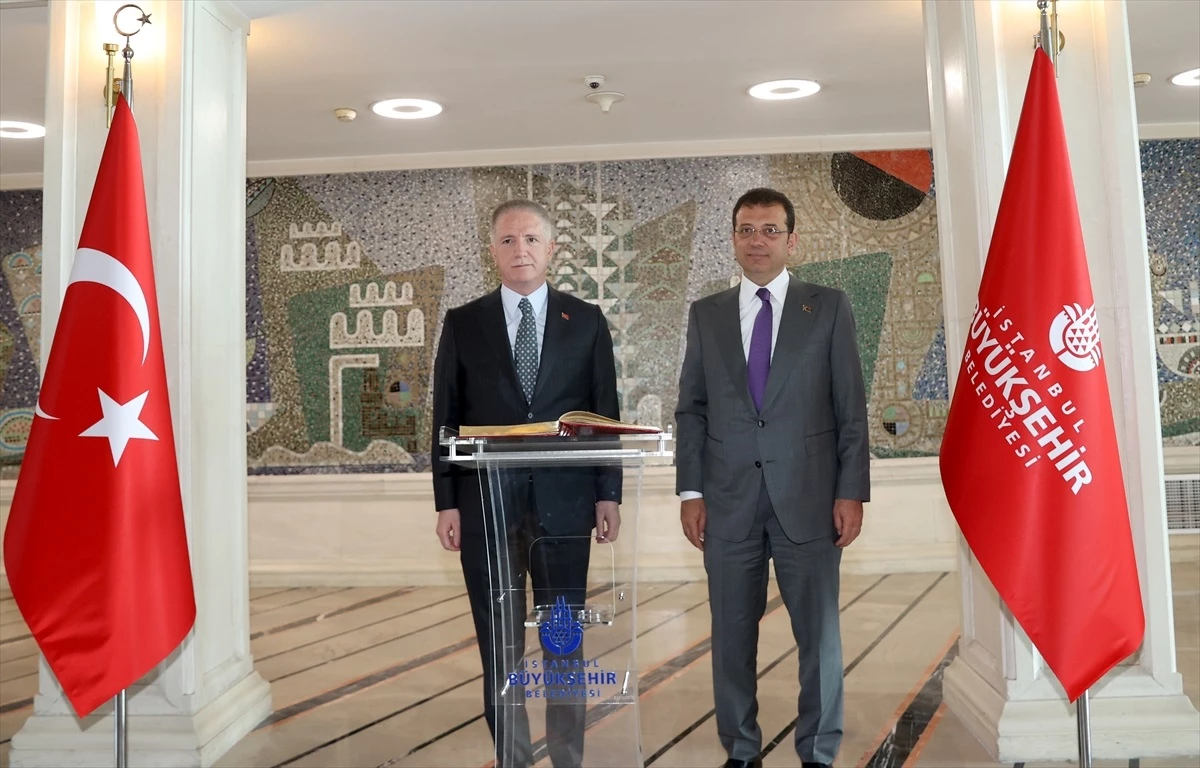 İstanbul Valisi Davut Gül, İBB Başkanı Ekrem İmamoğlu\'nu ziyaret etti