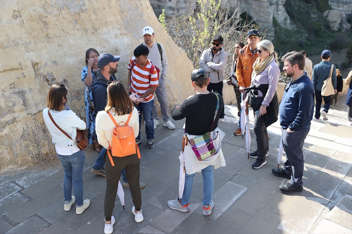 NERO, turist rehberlerini 2024 turizm sezonuna hazırlıyor